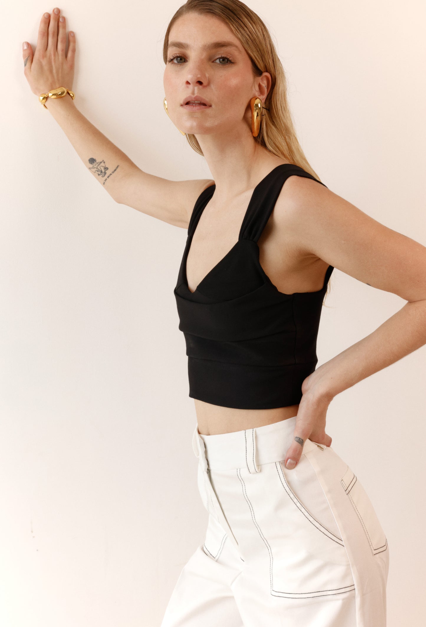 CROP TOP ALMA NEGRO