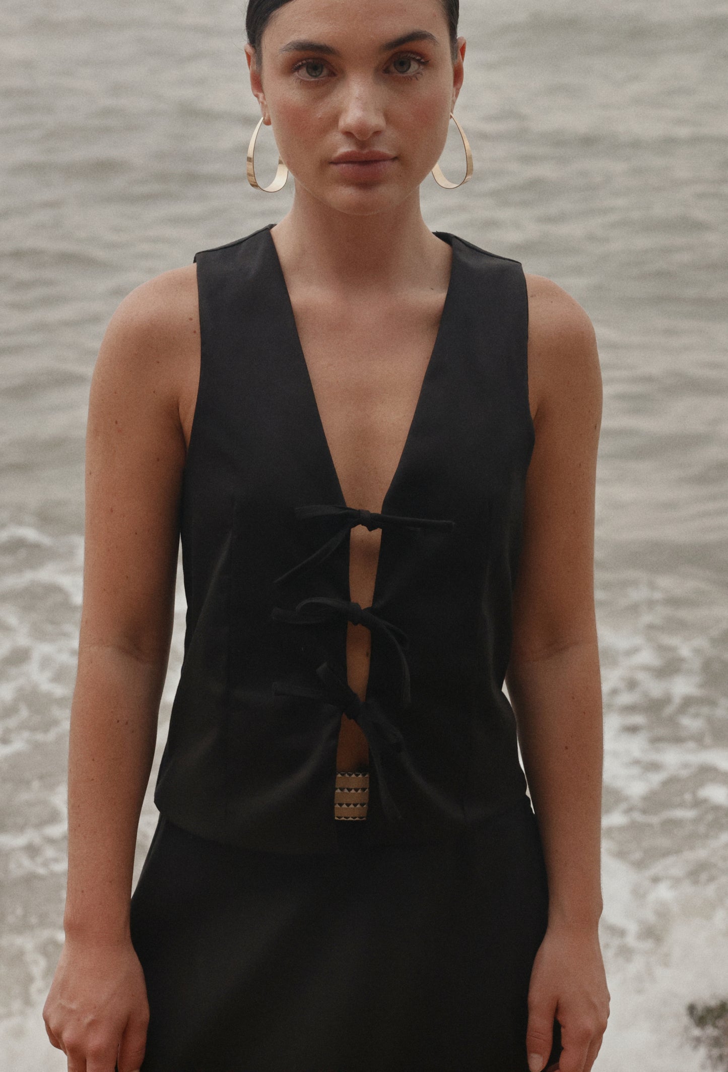 CHALECO FLORA NEGRO