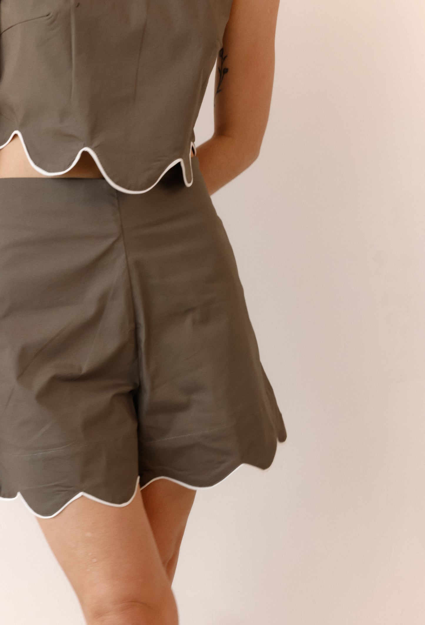 SHORT ARIA VERDE