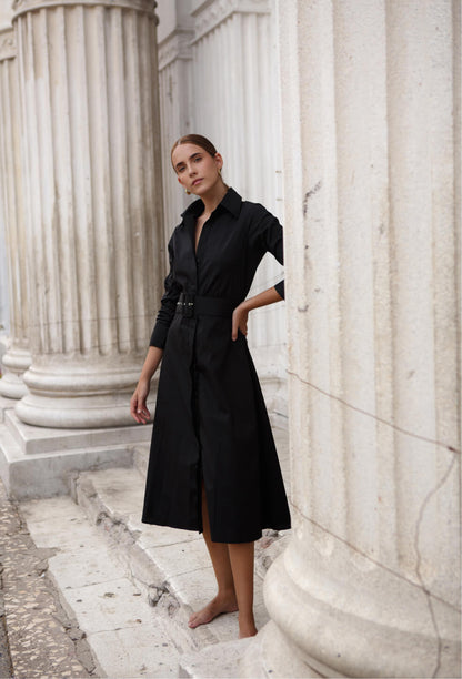vestido-negro -popelina -mujer elegante
