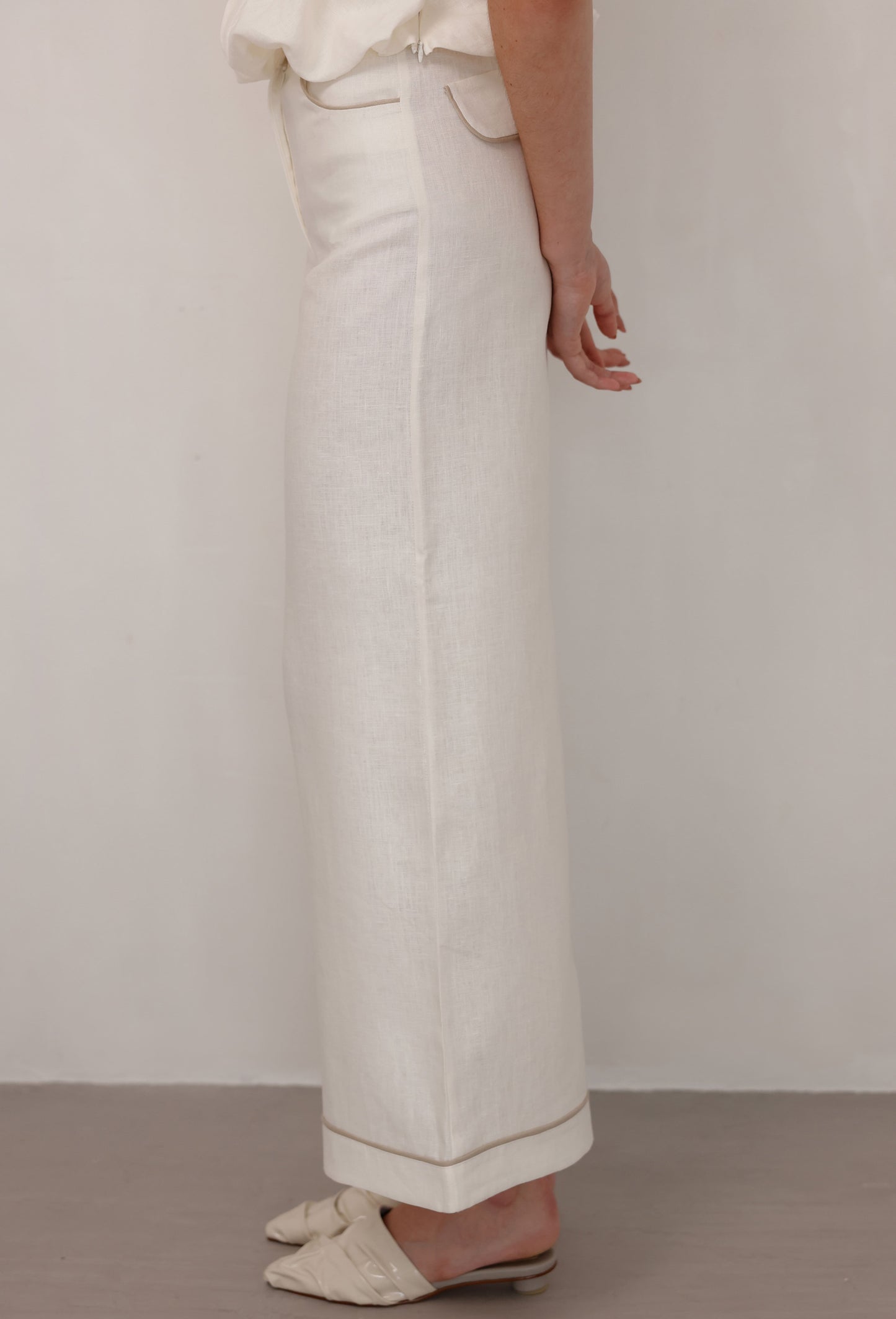PANTALON ISIDORA LINO BLANCO BIES CAMEL