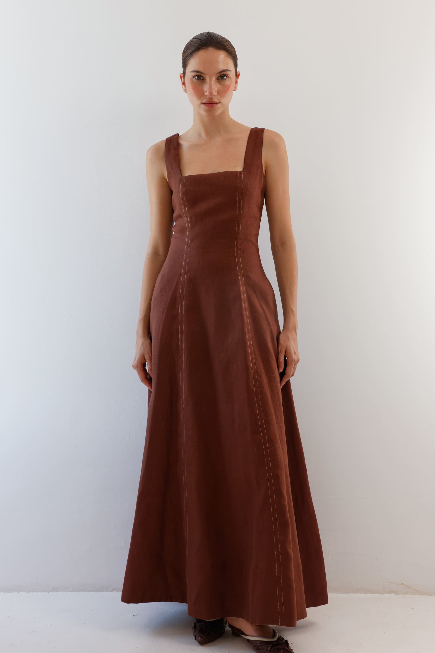 VESTIDO CARLOTA CAFE