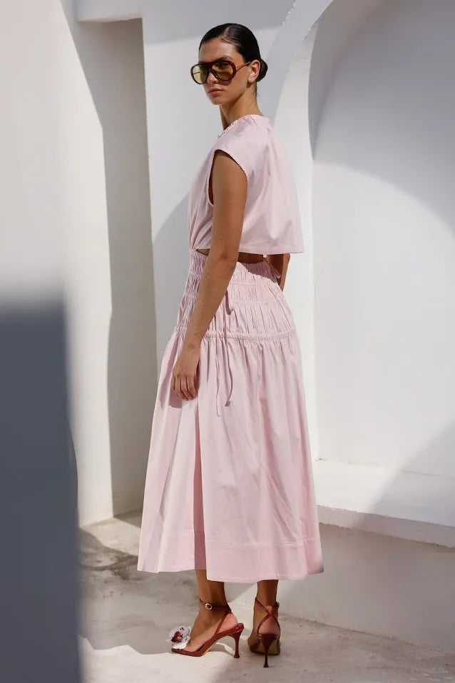 vestido-rosa-dril-satín-mujer-elegante