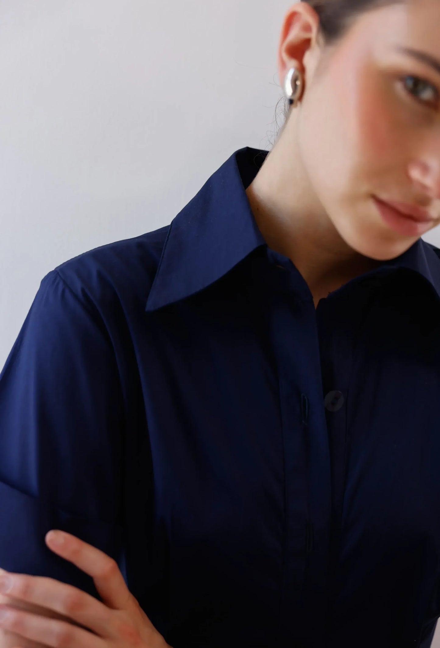 Vestido-Azul-Turqui-Camisero-Midi-Manga-Corta-Mujer